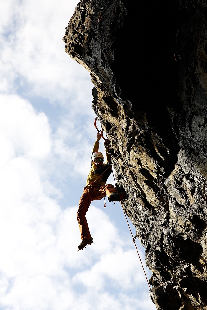Buahellir, drytooling, Islanda, Matteo Meucci