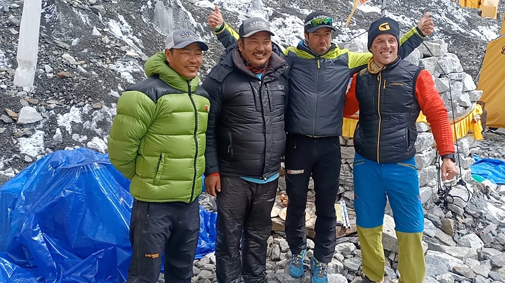 Everest, Andrea Lanfri, Luca Montanari