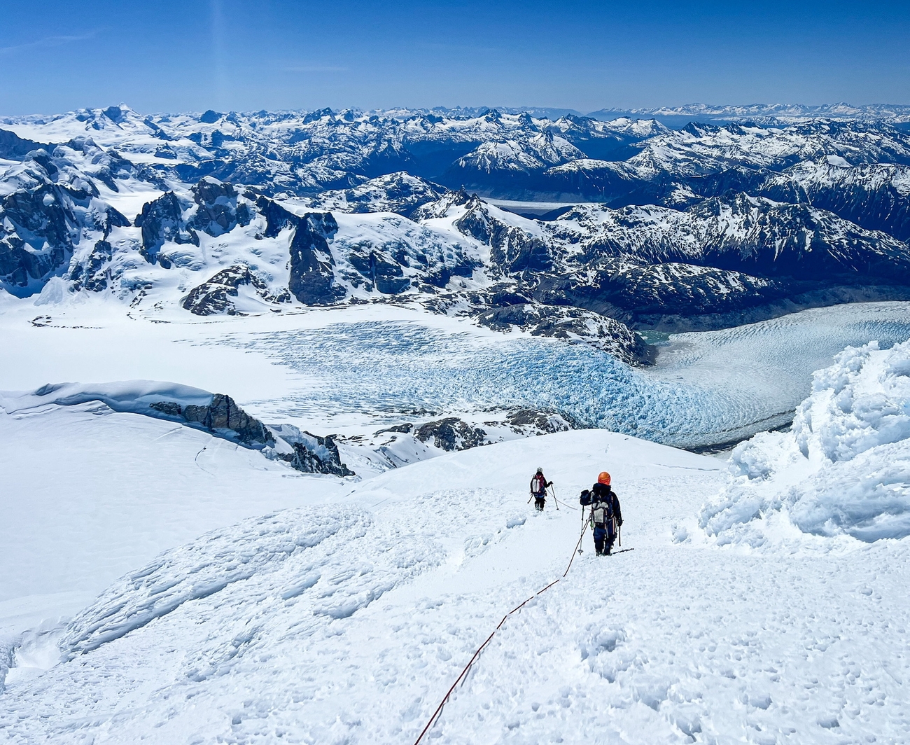 Cerro Arenales, Patagonia, Rebeca Cáceres, Nadine Lehner, Isidora Llarena