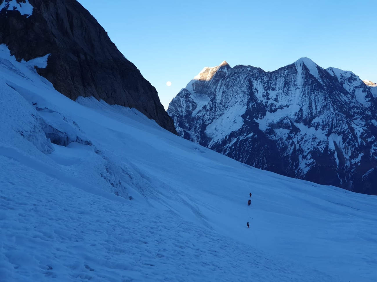 Manaslu, Alex Txikon, Pasang Nurbu Sherpa, Gelu Sherpa, Maila Sherpa, Mantere Lama Sherpa, Gamje Babu Sherpa, Chepal Sherpa
