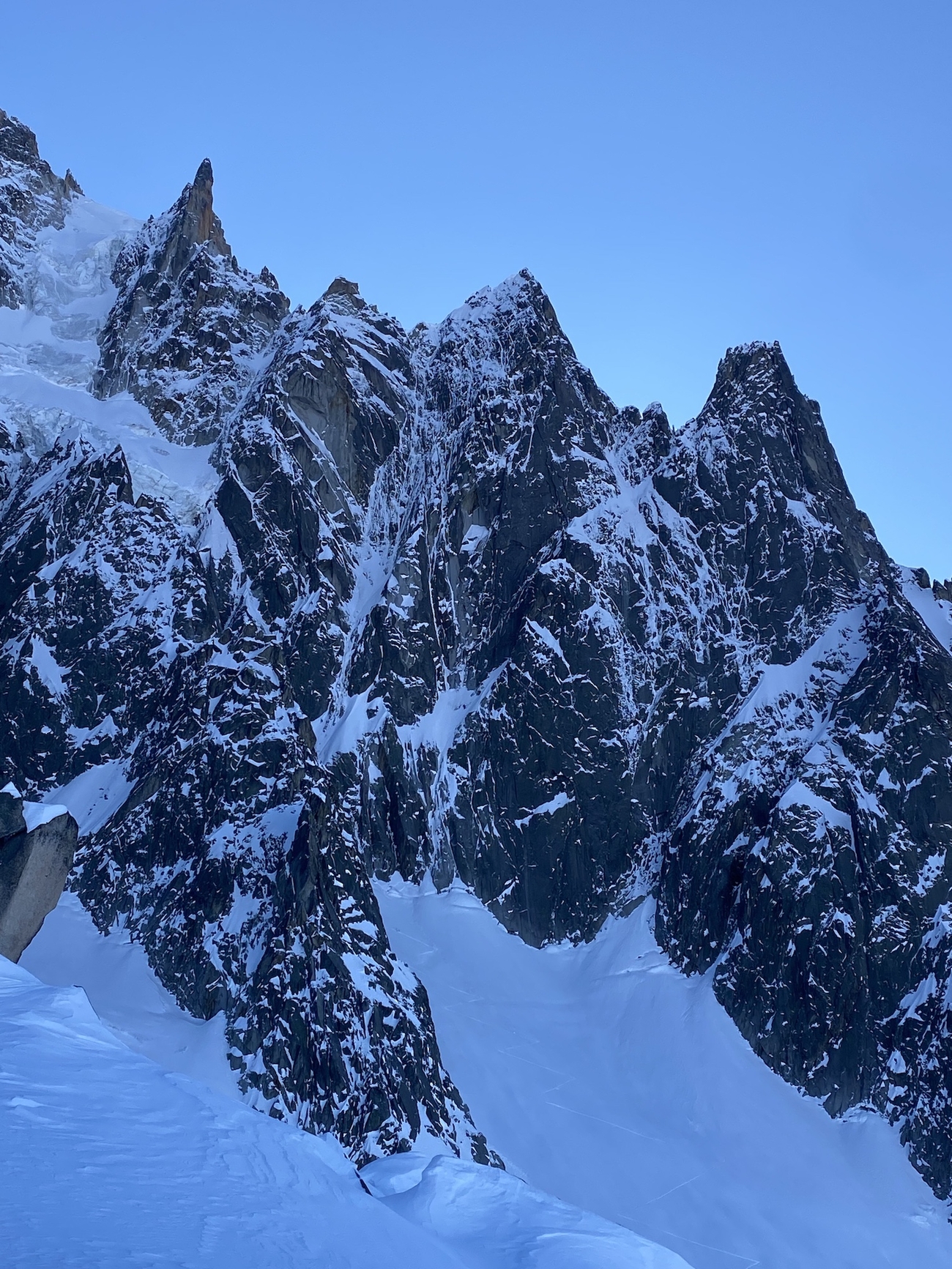 Aiguille des Pèlerins, Mont Blanc, Tom Livingstone, Symon Welfringer