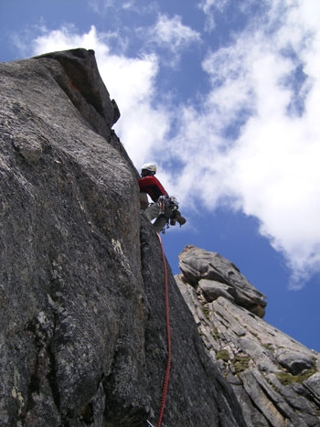 Alpinismo: prima salita in Cina per il 50Â° della scuola L. Pelliccioli CAI Bergamo