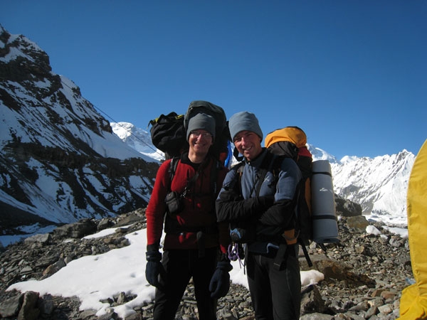 Alpinismo: Vetta del Kahn-Tengri (7010m) per Luca Vuerich