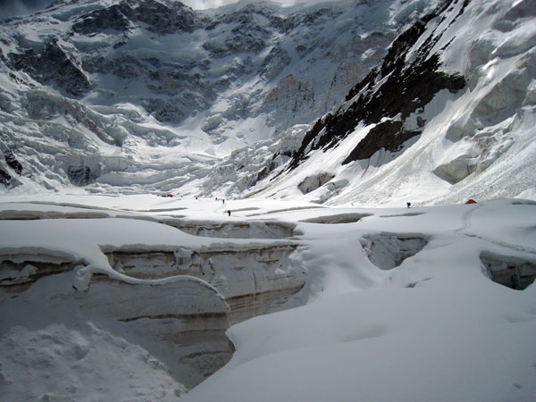 Alpinismo: Vetta del Kahn-Tengri (7010m) per Luca Vuerich