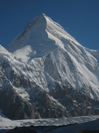 Alpinismo: Vetta del Kahn-Tengri (7010m) per Luca Vuerich