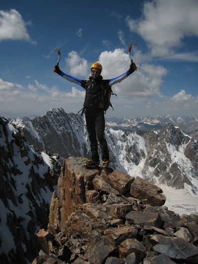 Alpinismo: Vetta del Kahn-Tengri (7010m) per Luca Vuerich