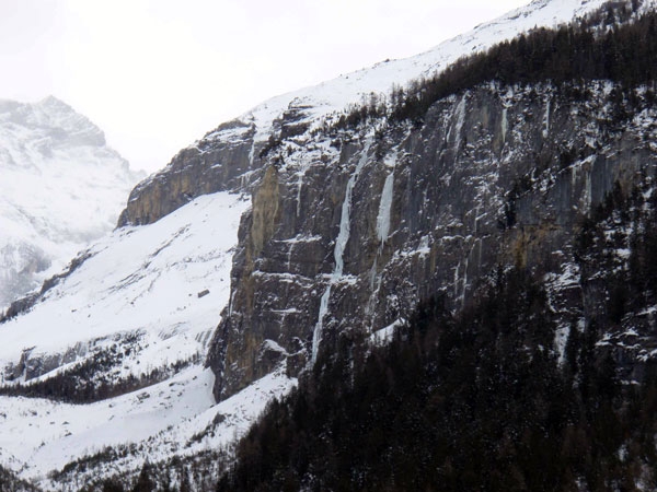 Kandersteg, l’ice festival, le cascate di ghiaccio, le gare