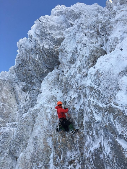 Peschio delle Cornacchie Campocatino - Peschio delle Cornacchie: Drytooling a Peschio della Cornacchia, Campocatino