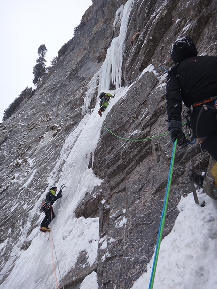 Risiko variation to Mostro di Avers - Thron Val d'Avers - Risiko variation to Mostro di Avers - Thron: the two teams at the start of pitch 1