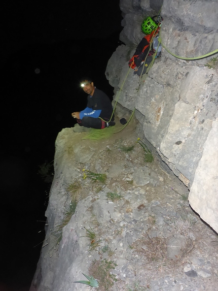 Spigolo Giacomo Deiana Mal Sokolit - Spigolo Giacomo Deiana: Nicola Lanzetta at the bivy