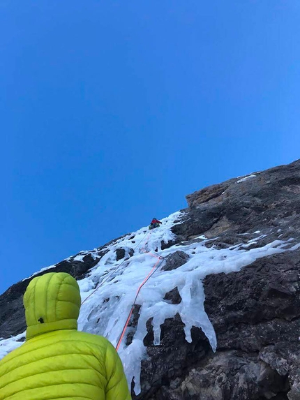 Filo d'Ambiez  Cima d'Ambiez - Filo d'Ambiez : Cima d'Ambiez Brenta Dolomites: Gianni Canale establishing pitch 2