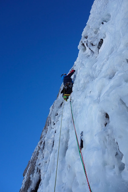 CRAM - Circolo Ricreativo Aziendale Mountime Cima Brenta - CRAM - Circolo Ricreativo Aziendale Mountime: Matteo Faletti climbing pitch 10, Cima Brenta (Brenta Dolomites) 