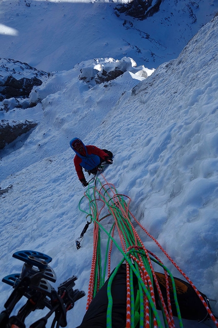 CRAM - Circolo Ricreativo Aziendale Mountime Cima Brenta - CRAM - Circolo Ricreativo Aziendale Mountime: Matteo Faletti seconding, Cima Brenta (Brenta Dolomites) 