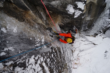 No Country for Old Men Koflerbach - No Country for Old Men: Max Sparber climbing pitch 3 at Rein in Taufers, Italy