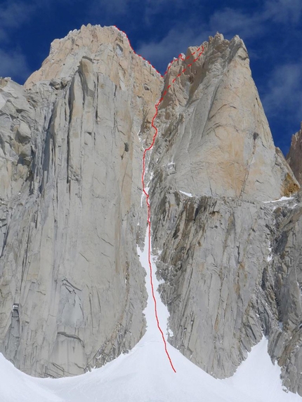 Supercanaleta, Fitz Roy, Patagonia - Supercanaleta, Fitz Roy parete Ovest (1600m, 6a+, 85°)