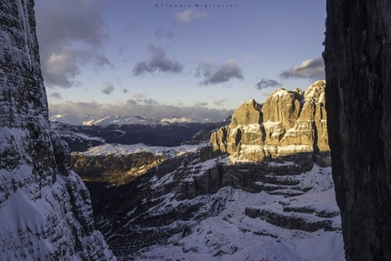 L'anima del lupo Cima Tosa - L'anima del lupo: Cima Tosa, Dolomiti di Brenta (Claudio Migliorini, Roberto Parolari)