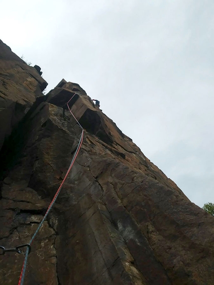 Anrainerproblem Vadena / Pareti di Monticolo - Anrainerproblem: Pareti di Monticolo, Bolzano: 5 tiro