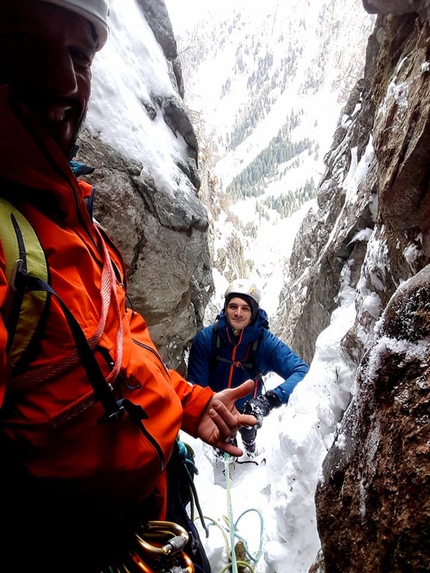 Via Pi Greco Avancorpo del Corno D'Aola - Via Pi Greco: Avancorpo del Corno D'Aola, Adamello (Cristian Candiotto, Enea Montoli 14/03/2019)