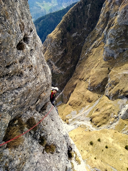 Il Viandante sul mare di nebbia Dosso Guarda - Cima Bacchetta - Concarena - Il Viandante sul mare di nebbia: Cima Bacchetta, Val Baione, Alpi Orobie