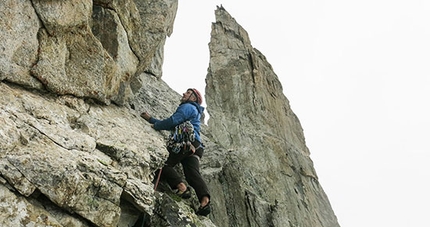 Via Giovanni Paolo II + Via Ottoz - Grivel Père Eternel Père Eternel - Aiguille de la Brenva - Via Giovanni Paolo II + Via Ottoz - Grivel Père Eternel: Aiguille de la Brenva. Ultimo tiro della Via Papa Giovanni Paolo II