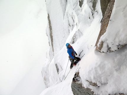 Dihedral Frutti di mare Grand Flambeau - Dihedral Frutti di mare: Grand Flambeau, Monte Bianco. Enrico Bonino, Jon Bracey 01/11/2019