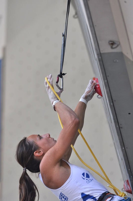 Alizée Dufraisse climbs 8c+ at Siurana