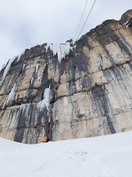 Seitensprung Col Turont - Seitensprung: tiro 2, Val Lietres - Vallunga, Dolomiti (Simon Messner, Martin Sieberer 27/12/2019)