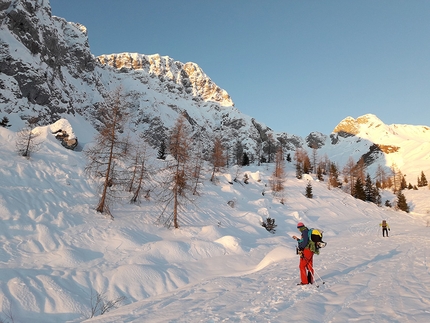 Chiappe strette Petto in fuori Pizzo di Petto - Chiappe strette Petto in fuori: Pizzo di Petto, Alpi Orobie (Gabriele Carrara, Yuri Parimbelli, Ennio Spiranelli 30/12/2019)