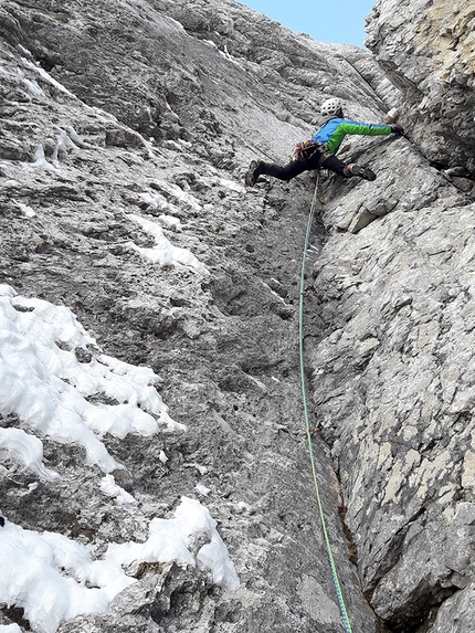 Chiappe strette Petto in fuori Pizzo di Petto - Chiappe strette Petto in fuori: Pizzo di Petto, Alpi Orobie (Gabriele Carrara, Yuri Parimbelli, Ennio Spiranelli 30/12/2019)