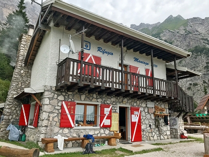 La Via dei Cacciatori Ertani Monte Duranno - La Via dei Cacciatori Ertani: Rifugio Maniago Monte Duranno Via Normale Dolomiti Friuliane