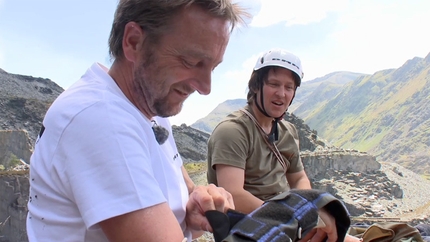 Johnny Dawes and Paul Pritchard climb the Rainbow Slab