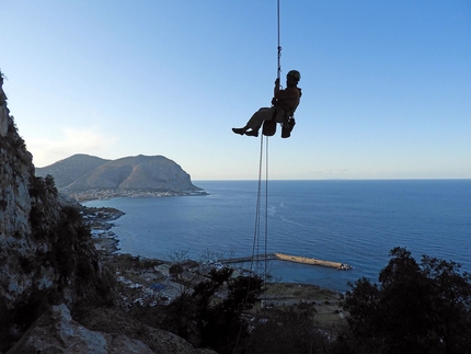 Ramage Monte Pellegrino - Antro della Perciata - Ramage: Antro della Perciata, Monte Pellegrino, Palermo, Sicilia