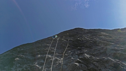 Fine di un’Epoca Cima Cee - Fine di un’Epoca: Cima Cee in the Brenta Dolomites: Luca Giupponi establishing pitch 5