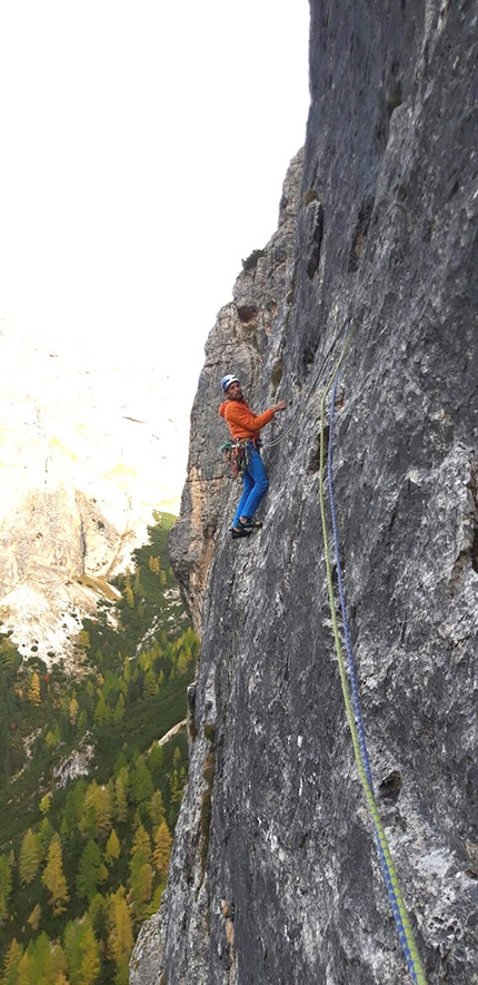 Gioia è Rivoluzione Mur de Prà da Ri - Gioia è Rivoluzione: Vallunga, Dolomiti. Il traverso di L4