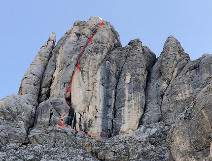 Via della Fessura Gialla Torre Enrica - Via della Fessura Gialla: Torre Enrica, Passo d'Ombretta, Marmolada, Dolomiti