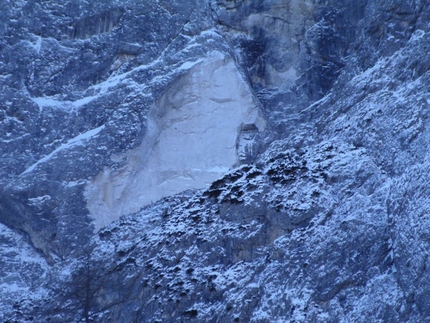 Sass Maor - Il crollo sulla parete est del Sass Maor, Pale di San Martino, Dolomiti.