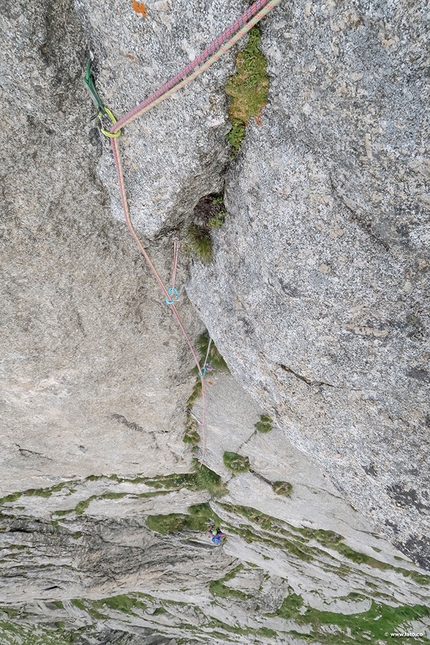 La Leggenda di Charlie e il Dragone Pizzo Torrone Occidentale - La Leggenda di Charlie e il Dragone: Pizzo Torrone, Val Torrone, Val Masino, Tommaso Lamantia, Manuele Panzeri