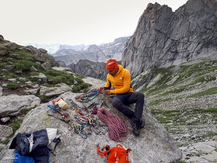 La Leggenda di Charlie e il Dragone Pizzo Torrone Occidentale - La Leggenda di Charlie e il Dragone: Pizzo Torrone, Val Torrone, Val Masino, Tommaso Lamantia, Manuele Panzeri