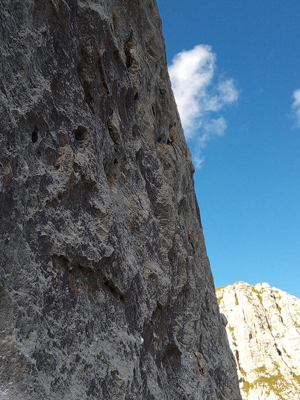 Via in ricordo di Giuliano Stenghel Pilastro Scolobi, Cima Omet - Via in ricordo di Giuliano Stenghel: Pilastro Scolobi, Cima Omet, Dolomiti di Brenta