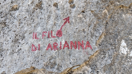 Il Filo di Arianna Monte Casale - Pilastro del Vento - Il Filo di Arianna: Monte Casale, Valle del Sarca