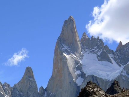 Aguja Poincenot, Fitz Roy, Patagonia - Aguja Poincenot, Patagonia