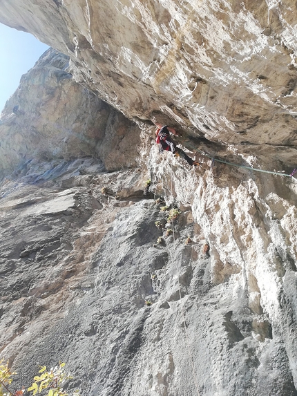 Io Penso Positivo Rupe di Santa Massenza (Rupe di Fraveggio) - Io Penso Positivo: Rupe di Santa Massenza, Valle del Sarca. Markus Aufderklamm L2