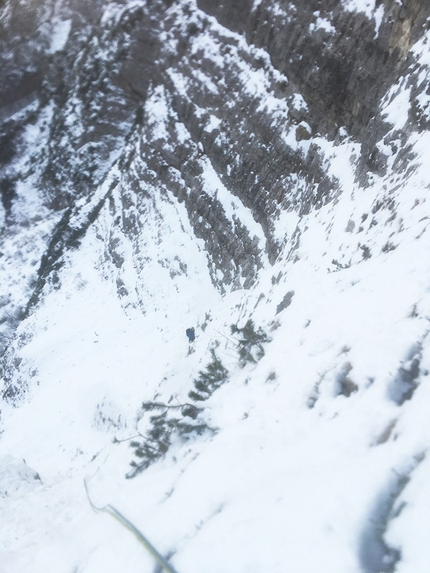 Viaggio nel Tempo Contrafforte NNE di Cima Tre Croci - Viaggio nel Tempo: 3° tiro - Cima Tre Croci, Piccole Dolomiti (Matteo Rini, Matthias Stefani)