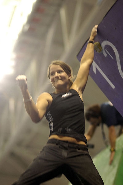 Anna Stöhr and Dimitry Sharafutdinov win third round of the Bouldering World Cup 2008 in Grindelwald