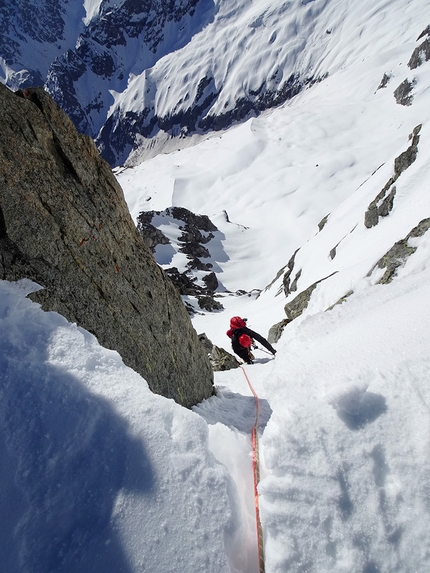 Goulotte della Z Cima di Rosso - Valmalenco - Goulotte della Z: Cima di Rosso (Valmalenco): Alberto Rusconi in uscita