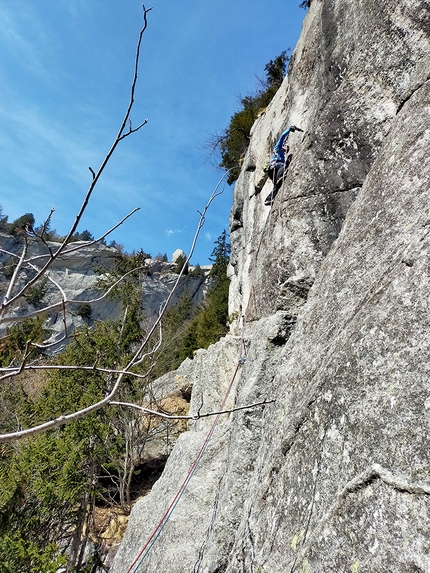 Viaggio nell’iperspazio Scoglio delle Metamorfosi - Val di Mello - Viaggio nell’iperspazio: Scoglio delle Metamorfosi, Val di Mello