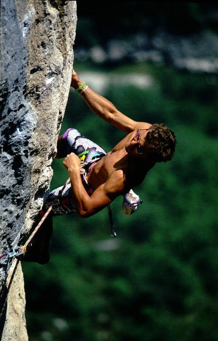 Simone Moro - Su Seance Tenante (8a) Verdon.