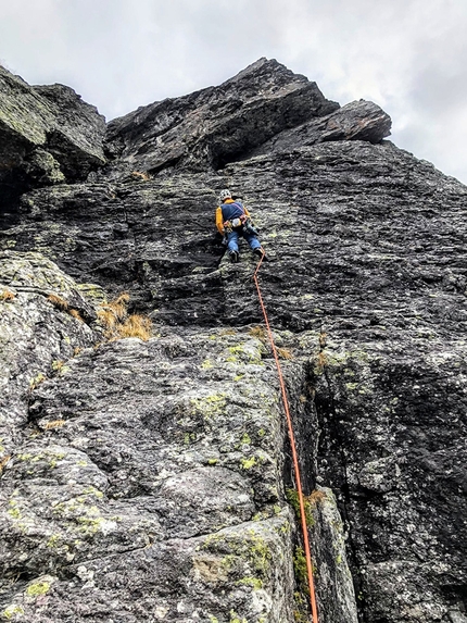 The Rooster Ridge Avancorpo Cima di Ponteranica Occidentale - The Rooster Ridge: Cima di Ponteranica, Val Gerola, Cristian Candiotto, Mirko Basso