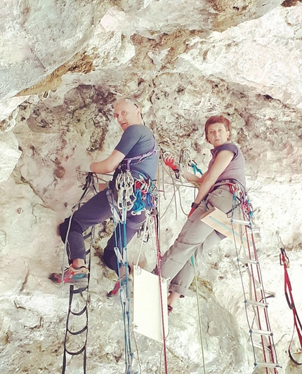 El Viro Grotta del Covolon - El Viro: Grotta del Covolon, Val Gàdena (Paola Gottardello, Fausto Maragno, Max Poggese)