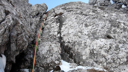 Grønn Zucco Barbisino - Grønn: Zucco Barbisino (Alpi Orobie): diedro fessurato del terzo tiro